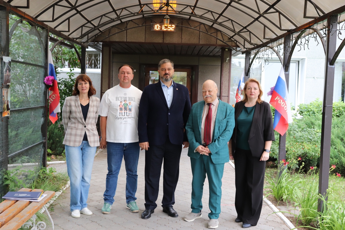 Глава Дзержинска Михаил Клинков провел рабочую встречу с коллективом ЗГМ